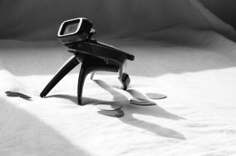 What To Look for in a Guitar Tuner